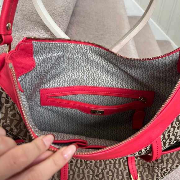 NWT AIGNER MUNICH PURSE - Picture 3 of 3